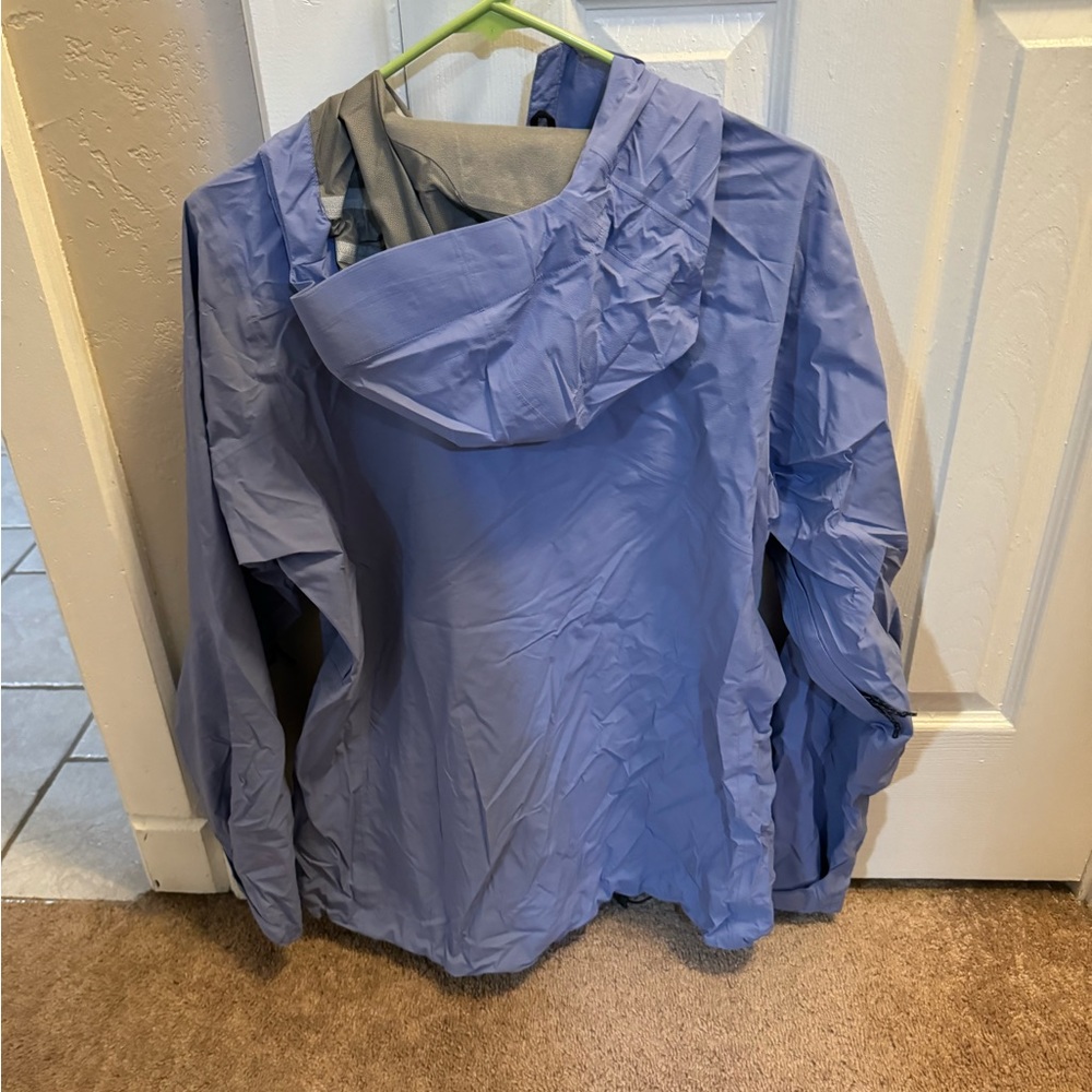 Patagonia Light Purple Hooded Rain Jacket - Picture 5 of 8